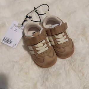 Adorable H&M shoes 5.5